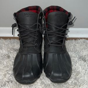 Men Sperry duck boots